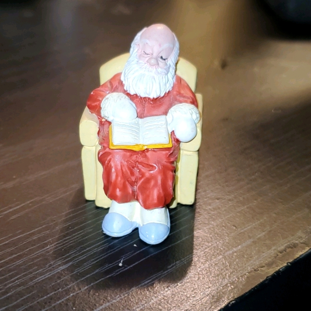 Santa clause figurine